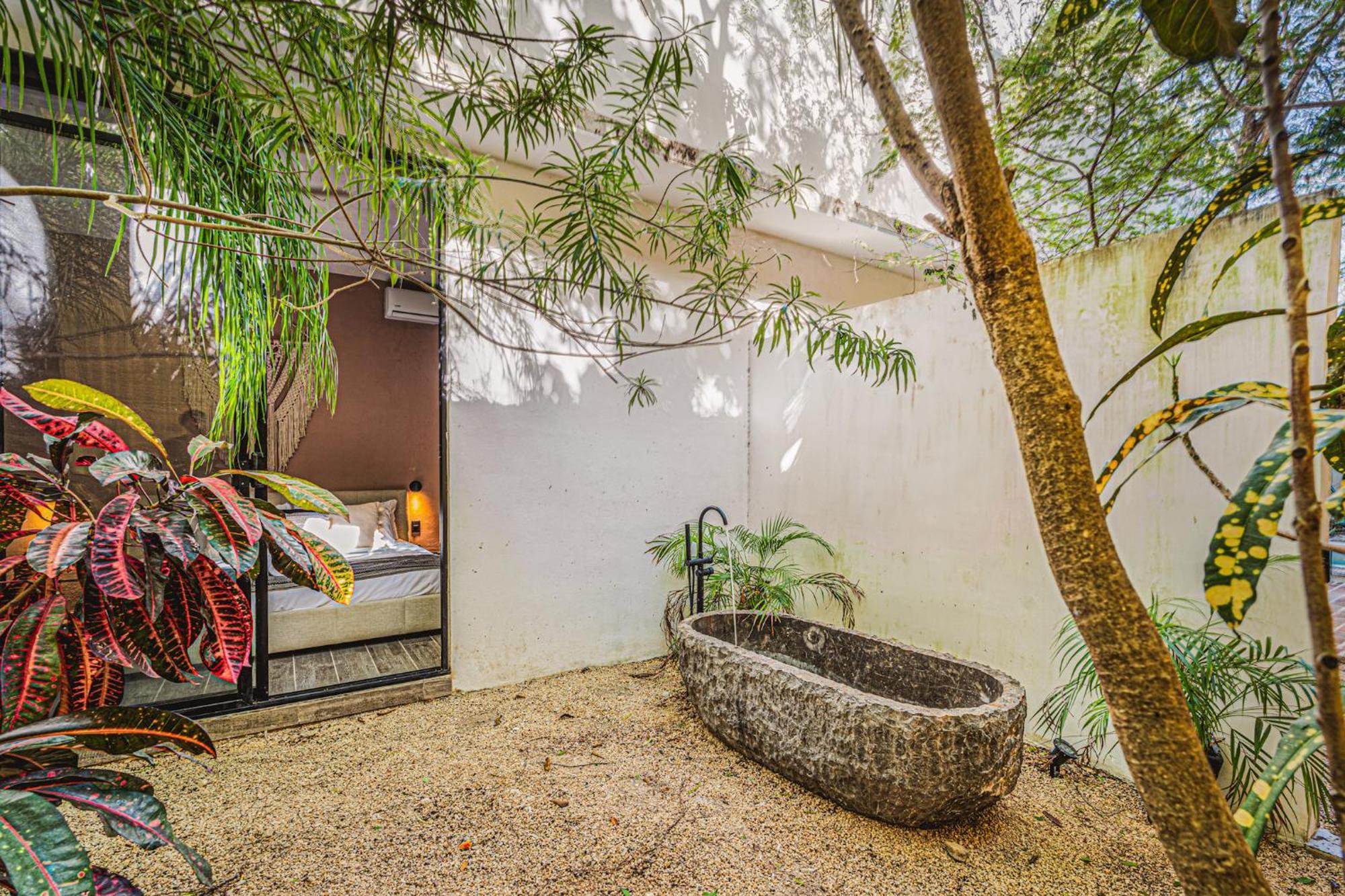 Serene 4br W Pool Hot Tub 1xfree Breakfast *