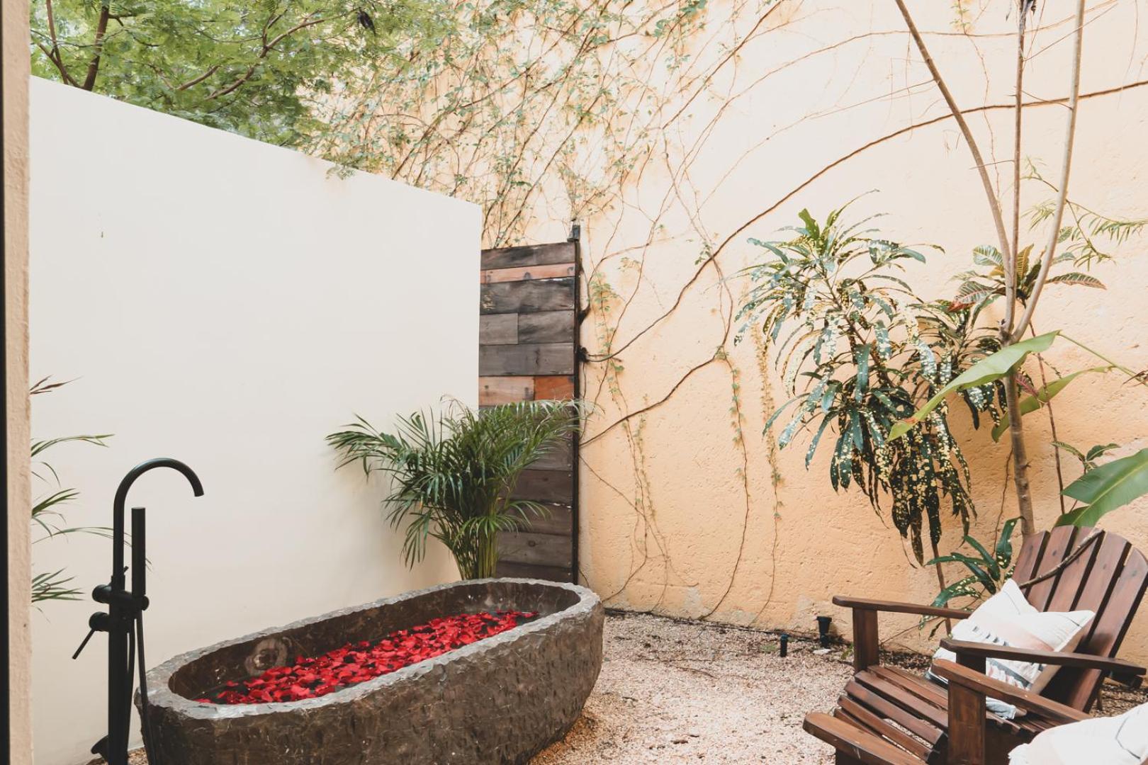 Apartment Dreams 4br Private Pool, Hot Tub, Patios *