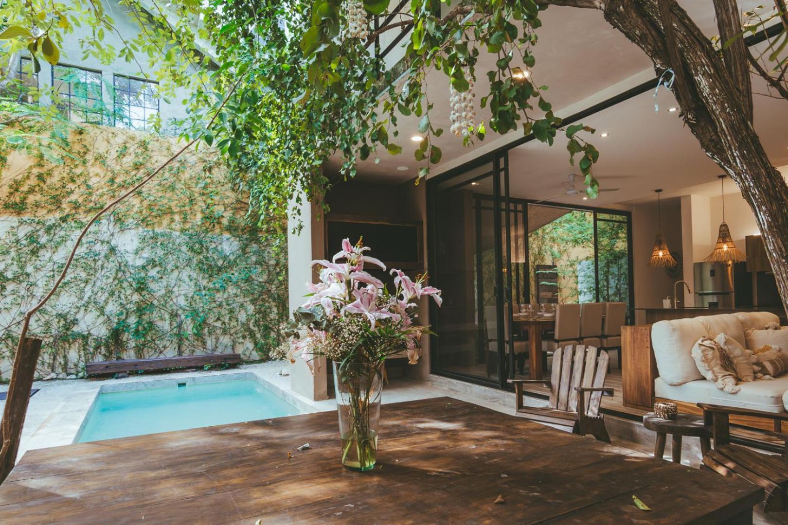 Dreams 4br Private Pool, Hot Tub, Patios Apartment