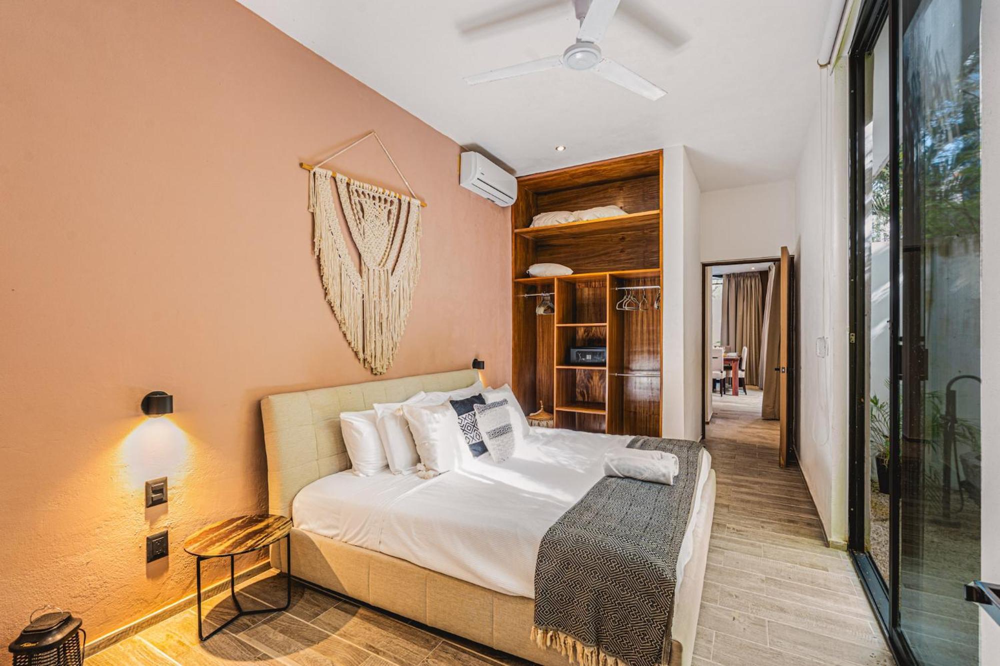Serene 4br W Pool Hot Tub 1xfree Breakfast *